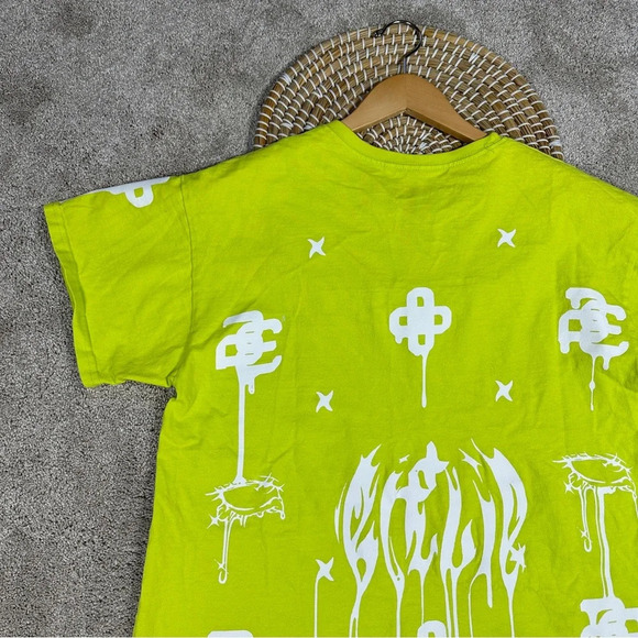 Urban Outfitters Billie Eilish Exclusive Allover Print Tee Baggy Neon Green L - Picture 8 of 16